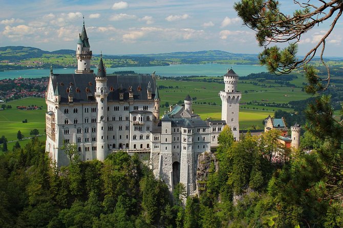Frankfurt Super Saver: Neuschwanstein Castle and Rothenburg Day Trip - Interior visit at Neuschwanstein: what you actually get inside
