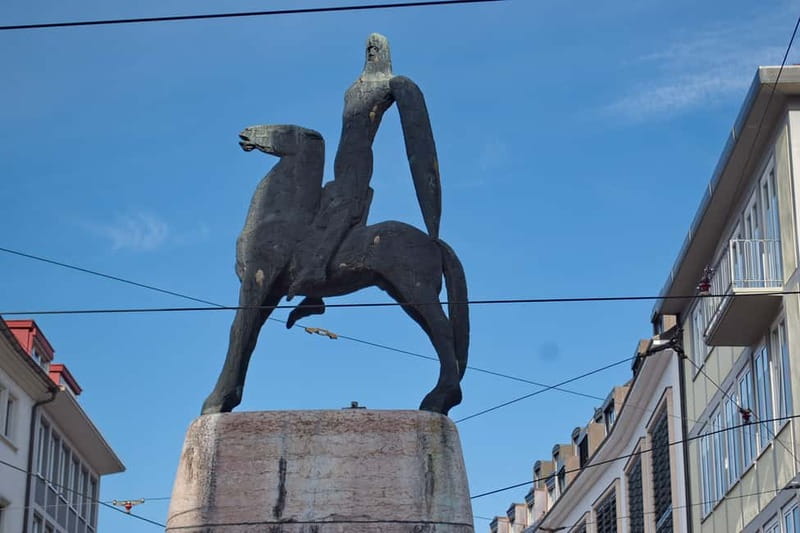 Freiburg City Tour: with visit of the Freiburg Minster - Haus zum Walfisch and Kaiser-Joseph-Straße: Where the Story Feels Local