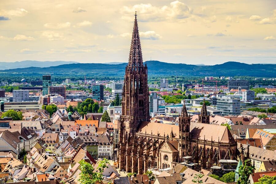 Freiburg: Exciting City Tour with sightseeing and history - Getting oriented fast in Freiburg’s old town