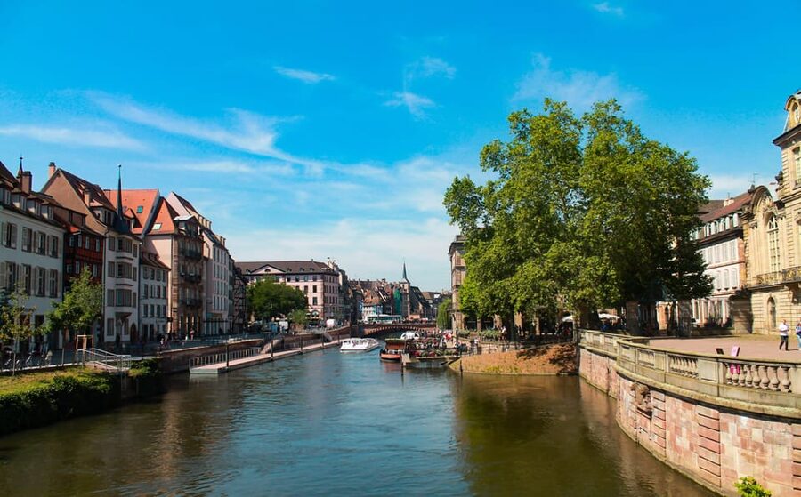 Freiburg: Express Walk with a Local in 60 minutes - Starting at Freiburg City Hall: The Route Begins With a Sense of Direction