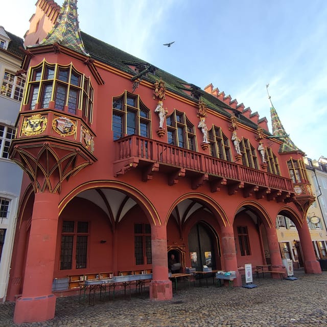 Freiburg im Breisgau: old town privat walking tour Italian - Schwabentor and the medieval gate logic that ties the whole tour together