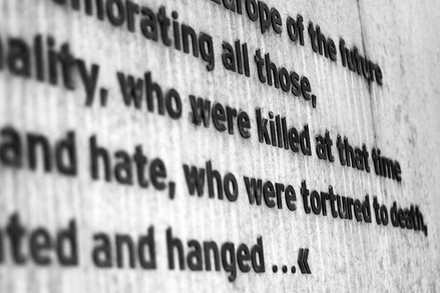 From Berlin: Licensed Sachsenhausen Tour with max. 15 people - Resistance stories, forgery, escapes, and the end of the camp