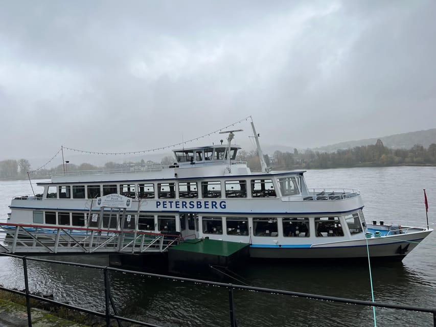 From Bonn: Christmassy Advent Cruise on the Rhine - How to Choose Your Spot for Best Views and Photos