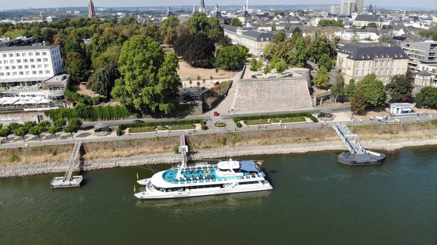 From Bonn: Rhine River to Linz Sightseeing Boat Tour - The upstream glide: government Bonn, Bonn arch, and the river’s best angles