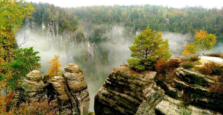 From Dresden: Bohemian & Saxon Switzerland Day Trip - Winter Edition: snow turns sandstone into a different kind of photo