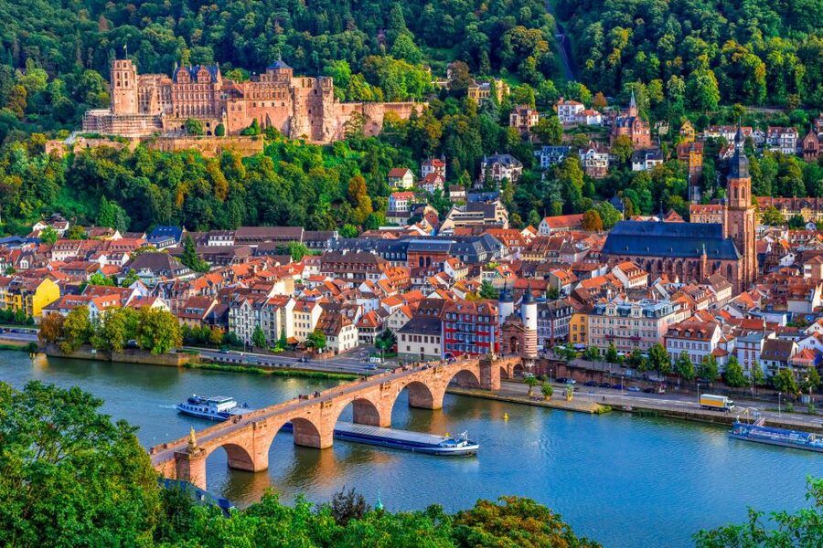 From Frankfurt: Heidelberg, Castle and Old City Guided Tour - From Frankfurt to Heidelberg in a well-run half-day