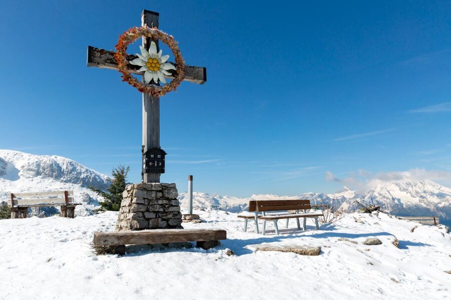 From Munich: Guided Group Tour to Eagle’s Nest - Hotel pickup and the van experience: comfort that keeps you fresh