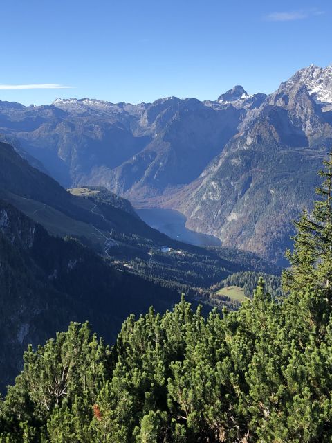From Munich: Guided Group Tour to Eagle’s Nest - Inside Kehlsteinhaus: what to notice in the lower rooms