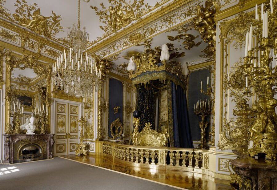 From Munich: Herrenchiemsee Palace and Boat Trip Day-Tour - Fraueninsel and the Benedictine convent visit for a quieter side of the lake