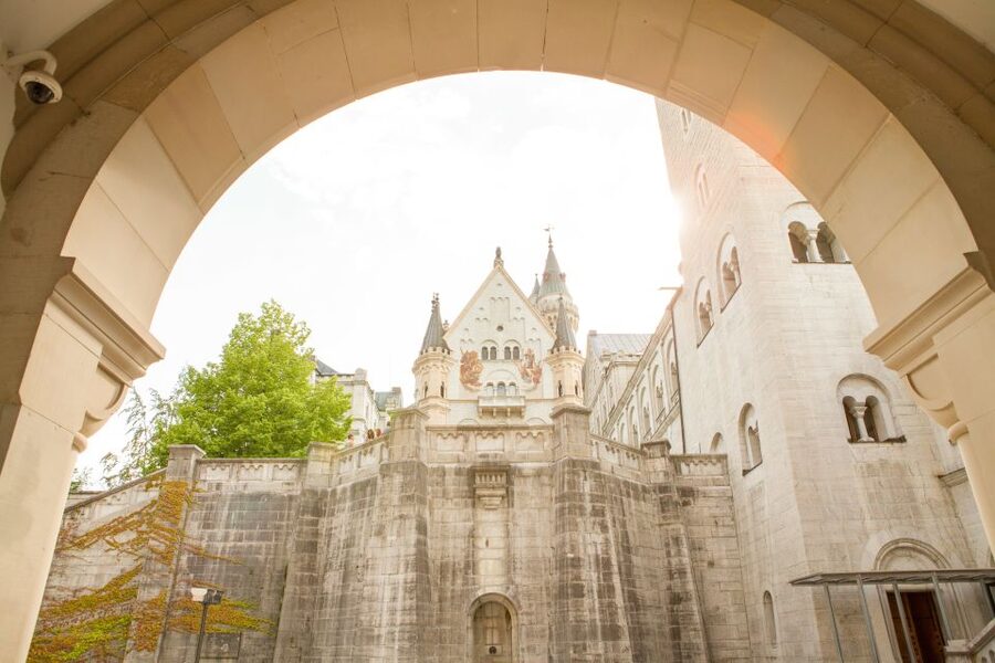 From Munich: Neuschwanstein Castle Full-Day Trip by Van - The Munich to Alps drive, Romantic Road vibes, and why the van matters