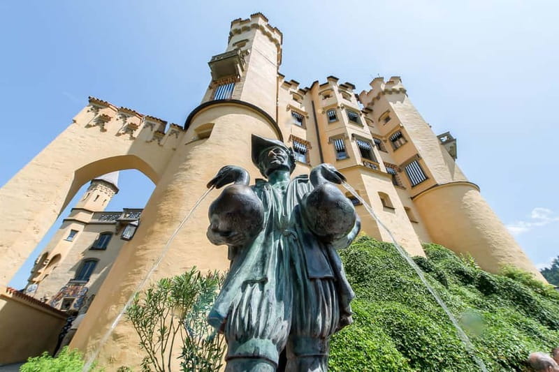 From Munich: Neuschwanstein & Linderhof Castle Full-Day Trip - Your guide and audio options: how you get the story, not just the sight