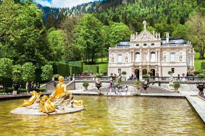 From Munich: Premium Neuschwanstein Castle & Linderhof Tour - The premium bus part matters more than you think