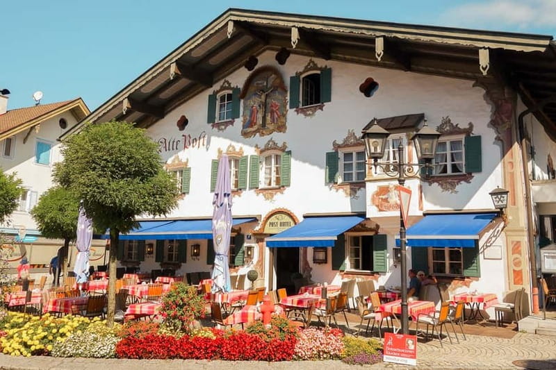 From Munich: Premium Neuschwanstein Castle & Linderhof Tour - Oberammergau in 30 minutes: what you can actually do