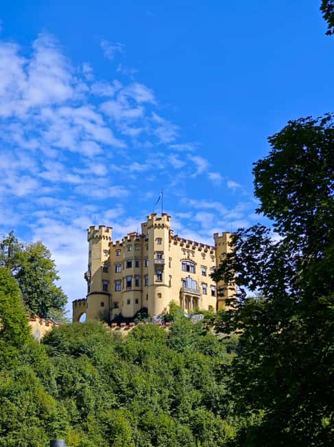 Füssen to Neuschwanstein Castle - Guided Scenic Tour - Alpsee: the calm, scenic break that keeps your eyes fresh