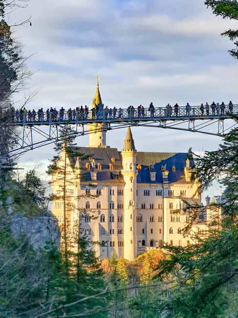Füssen to Neuschwanstein Castle - Guided Scenic Tour - The easy hike rhythm: what 3 hours really feels like