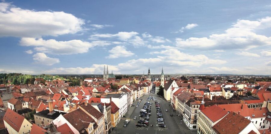 Görlitz: Old Town Guided Walking Tour - Where the tour starts: Görlitz-Information and the square named Obermarkt