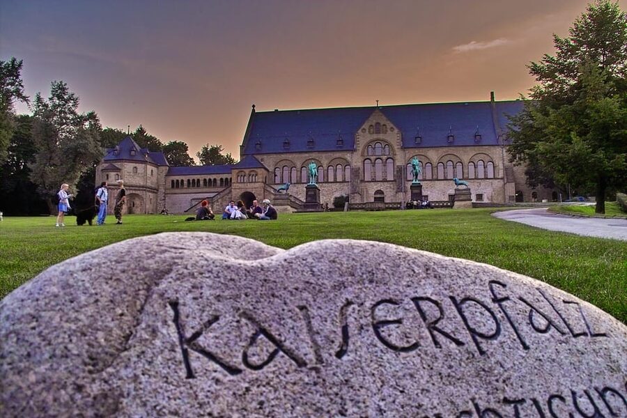 Goslar: Führung durch die Kaiserpfalz - Who should book this Kaiserpfalz guided tour