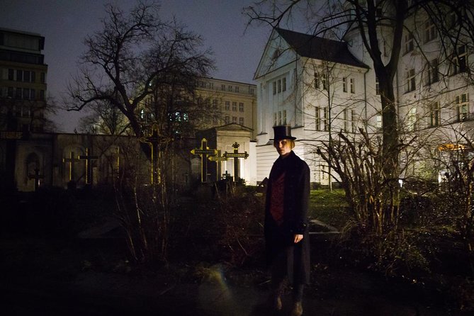 Gruseltour Berlin Haunted Ghost Walk 90-minute at Berlin Mitte city center - Nikolaiviertel Stop: Old Town Streets and the Included Free Segment