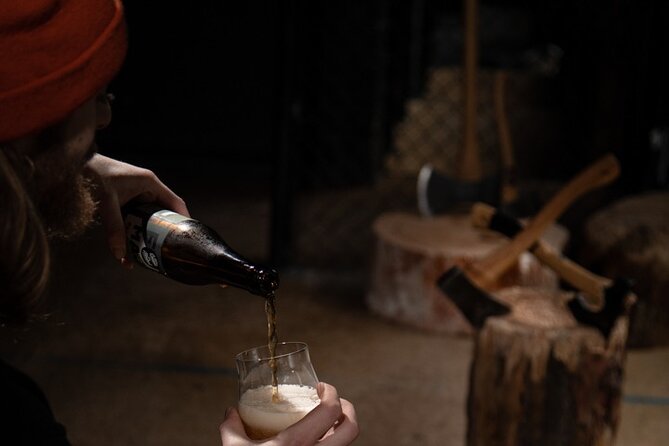 Guided Axe Throwing Experience in Frankfurt Altstadt - Entering WoodCutter in Frankfurt Altstadt: check-in, then hands-on