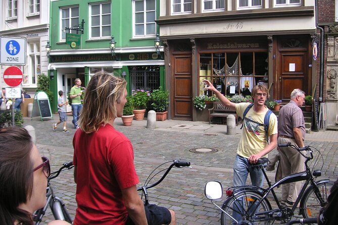 Guided Hamburg City Bike Tour - Weather and comfort: what to bring, and what happens if it rains