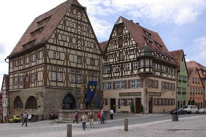 Guided Rothenburg Day Trip from Frankfurt - Blade Gate and Plönlein, The Rothenburg Hits in the Right Order