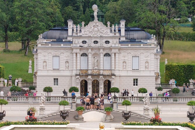 Half Day Private Tour Linderhof Castle & Oberammergau incl Ettal - Price and value for up to 8 people