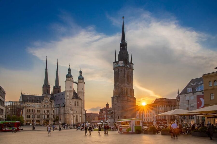 Halle (Saale) : Die Altstadt-Tour - The Pace and Group Experience in 1.5 Hours