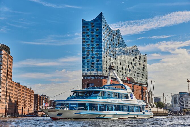 Hamburg: 1-hour harbor tour - Meeting Point at St. Pauli Landungsbrücken Brücke 1, and How the Ship Choice Works