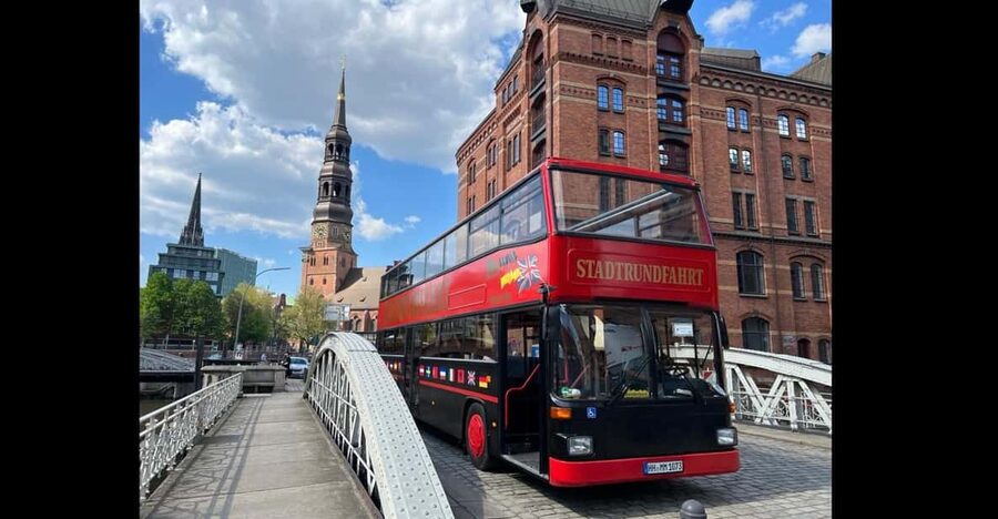 Hamburg: 1-Hour Sightseeing Bus Tour with Live Guide - Upper-Deck Views and Photo Timing on Sunny Days