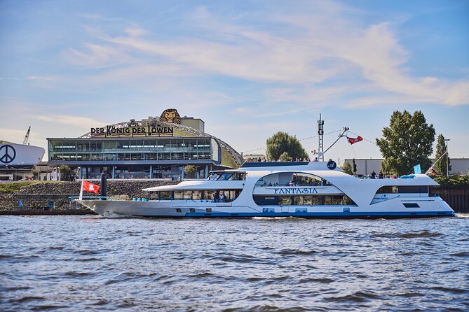 Hamburg: 2-Hour Harbor Cruise - Key points at a glance