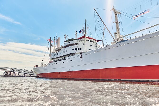 Hamburg: 2-Hour Harbor Cruise - Where the Cruise Starts at Landungsbrücken