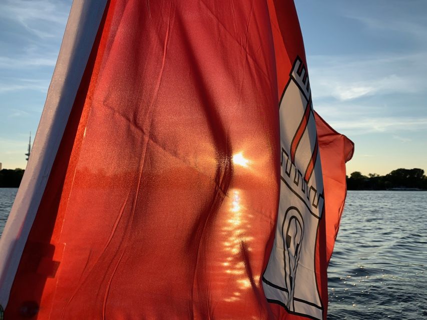 Hamburg: Alster River Sailboat Tour with Sundowner - Who this tour is best for (and who might want to skip it)