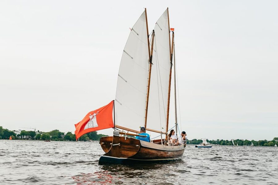 Hamburg: Alster River Sailing Tour on a 2-Masted Sailboat - Key points before you go