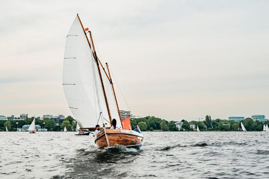 Hamburg: Alster River Sailing Tour on a 2-Masted Sailboat - Should You Book This Alster Sailing Tour?