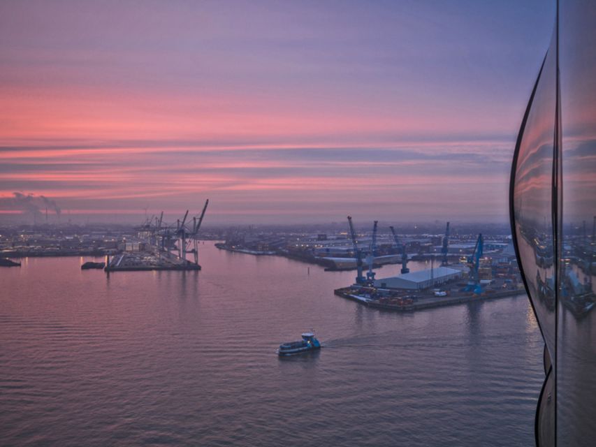 Hamburg: Elbphilharmonie Plaza, Highlights & Surroundings - Elbphilharmonie Plaza, in one hour you get the real point