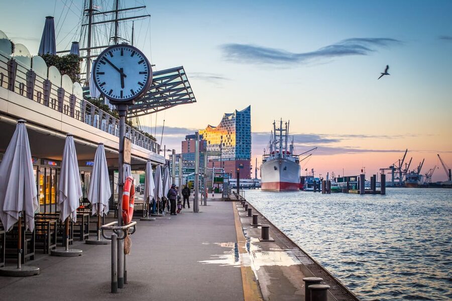 Hamburg: Guided Bike Tour - St. Michael’s Church and the Portuguese Quarter detour