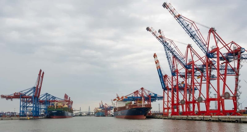 Hamburg: Guided Grand Harbor Sightseeing Cruise by Ship - Weather, timing, and the one thing to watch for