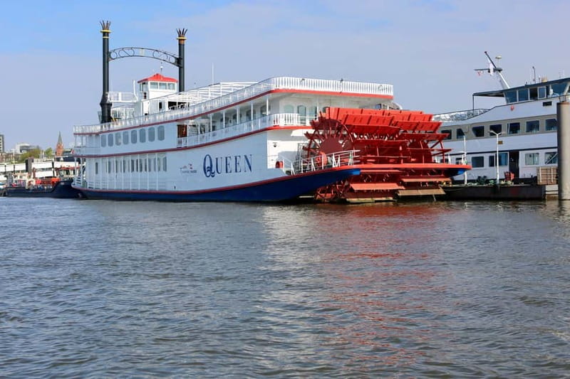 Hamburg: Guided Grand Harbor Sightseeing Cruise by Ship - Elbphilharmonie and HafenCity, the view that makes Hamburg look like tomorrow