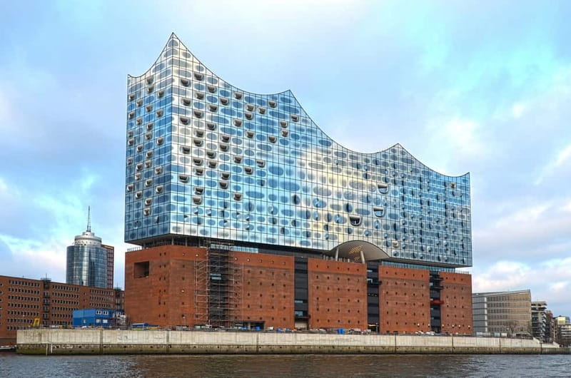 Hamburg: Guided Grand Harbor Sightseeing Cruise by Ship - Pier 3, Kapitän Prüsse, and settling into the big ship