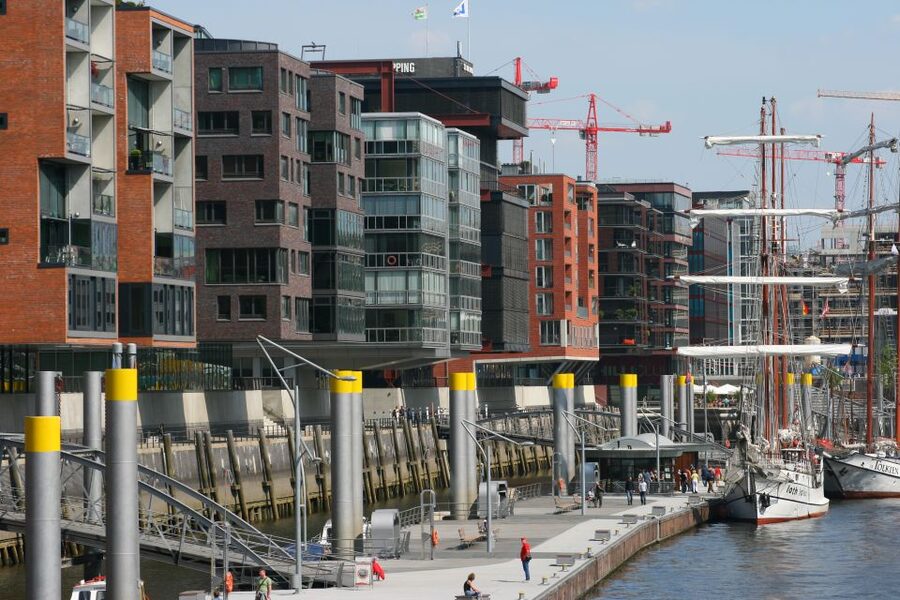 Hamburg: Guided Port Walk for Families - Why a 2-hour Hamburg port walk is a smart family plan