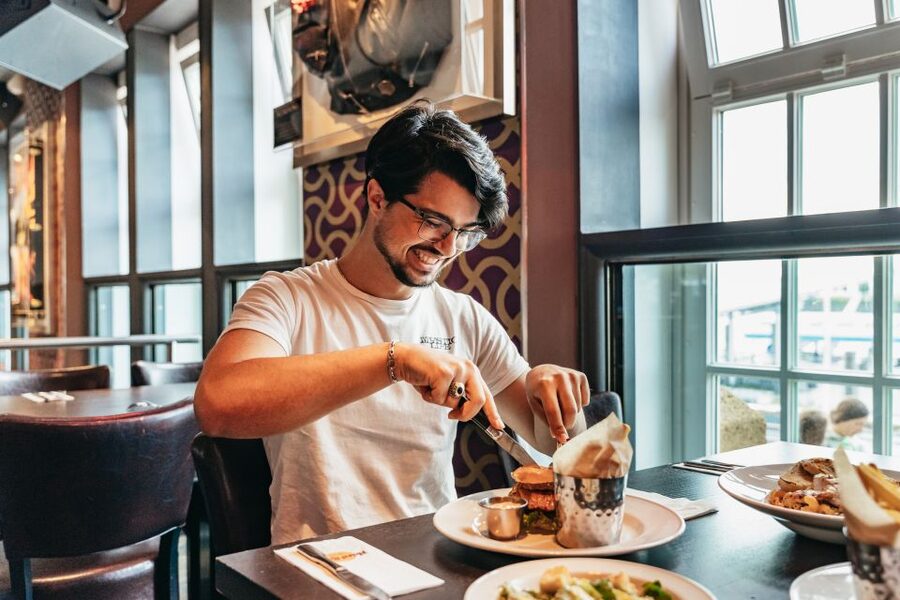 Hamburg: Hard Rock Cafe Skip-the-Line Meal - Value check: is $36 per person worth it in Hamburg?