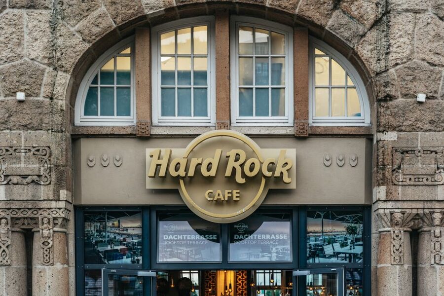 Hamburg: Hard Rock Cafe Skip-the-Line Meal - Skip-the-line seating: how the “next available table” approach feels in real life