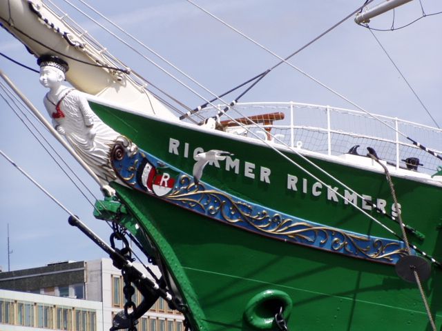 Hamburg: Line F Hop-On Hop-Off Bus and Boat Tour - Who This Tour Fits Best in Your Hamburg Plan