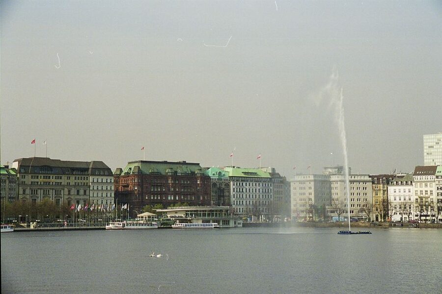 Hamburg: Line F Hop-On Hop-Off Bus and Boat Tour - Michel (St. Michaeliskirche) and the Alster: Church Views and Lake Walks