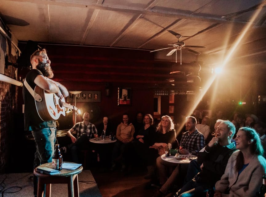 Hamburg: Moin Comedy Club Stand Up Comedy Live Show Ticket - Where the Show Happens: Universo Tango, Set Up for Comedy