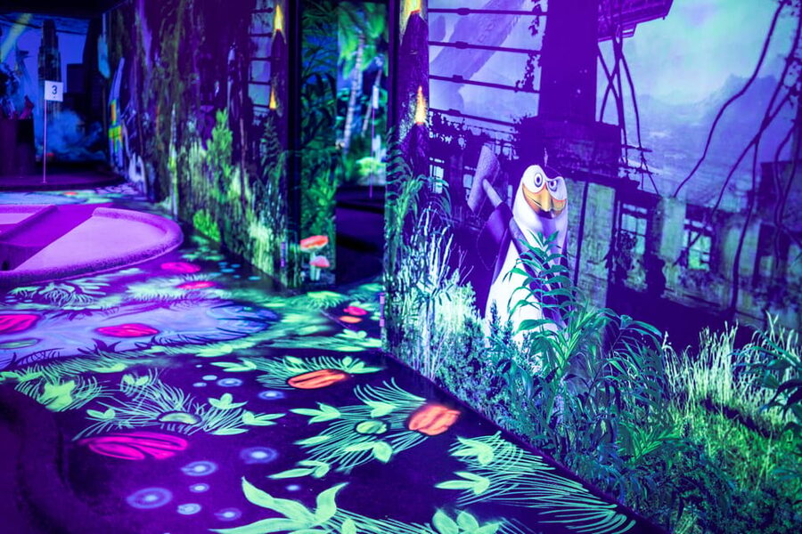 Hamburg: Moviegolf Experience - Weather-proof fun that still feels social