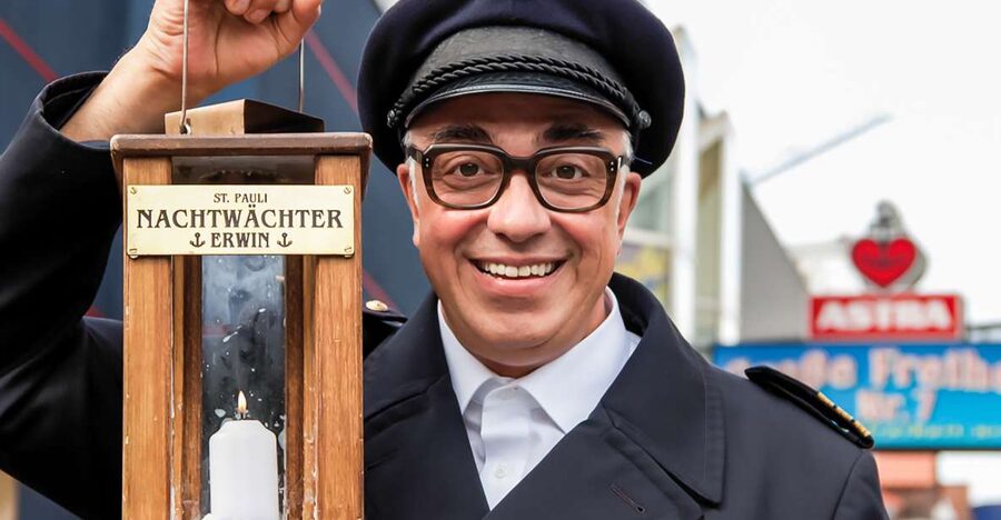 Hamburg: Night Watchman's Tour of St. Pauli in German - Why This Hamburg St. Pauli Night Watchman Tour Feels Like Theater