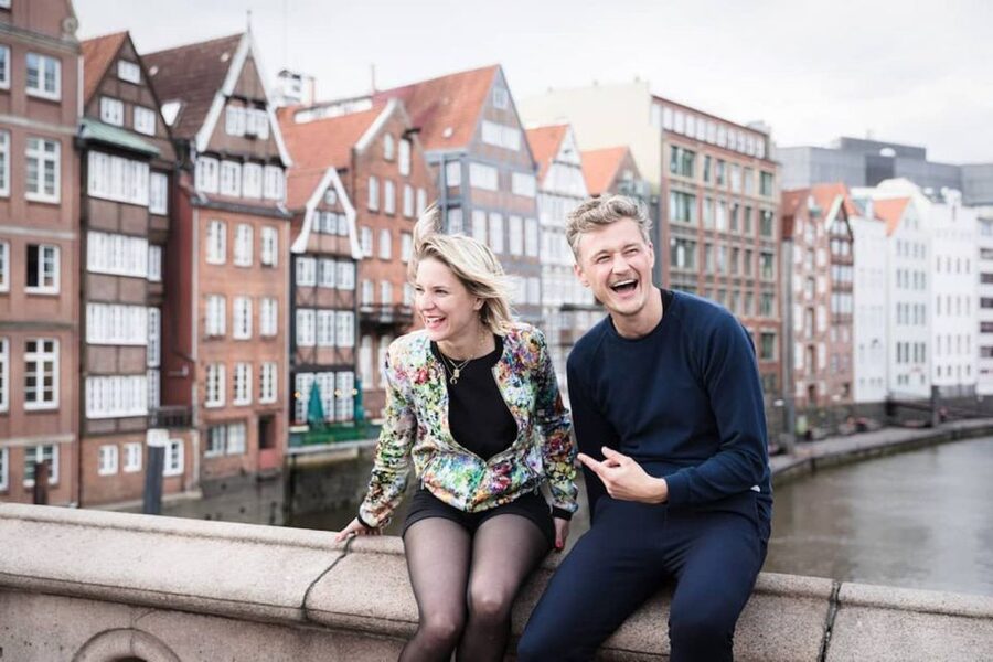 Hamburg: Private Couples' Photoshoot and Walking Tour - Key Things That Make This Couples Session Different