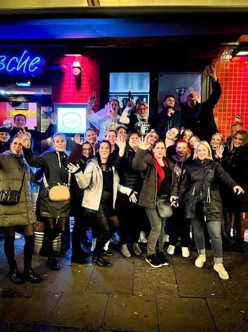 Hamburg: Pubcrawl & Nightlife Tour auf St.Pauli - Who this tour suits, and who should skip it