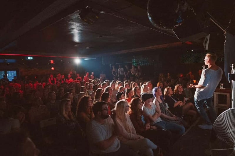 Hamburg: Reeperbahn Comedy Club - The two-hour flow: aperitif time, then live stand-up